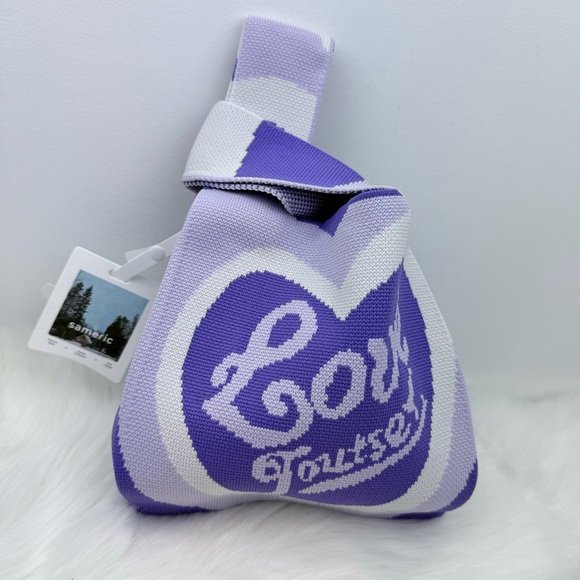 NWT Purple Love Heart Compact Stylish Essentials Handheld Bag - Picture 8 of 10